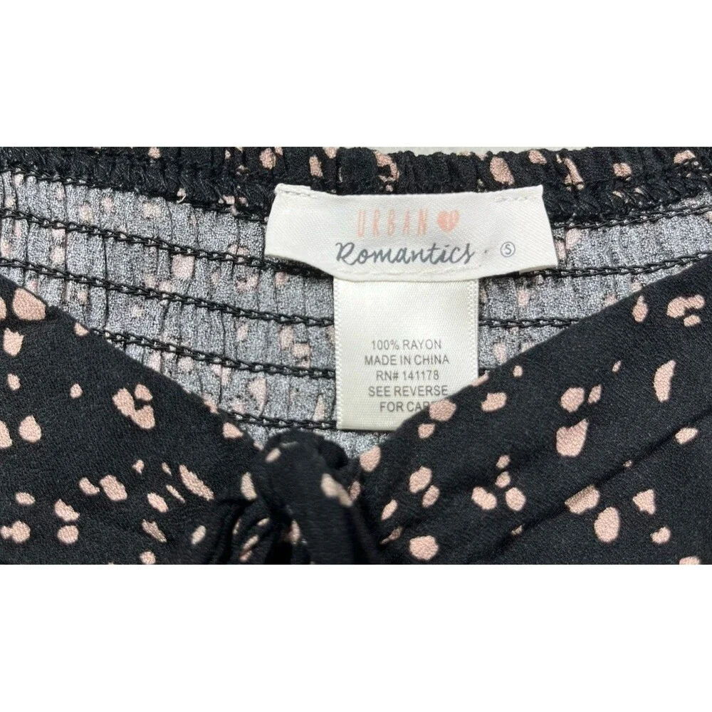 Urban Romantics Womens Blouse Size S Black Smocked Puff Sleeve Peasant Top‎ Boho